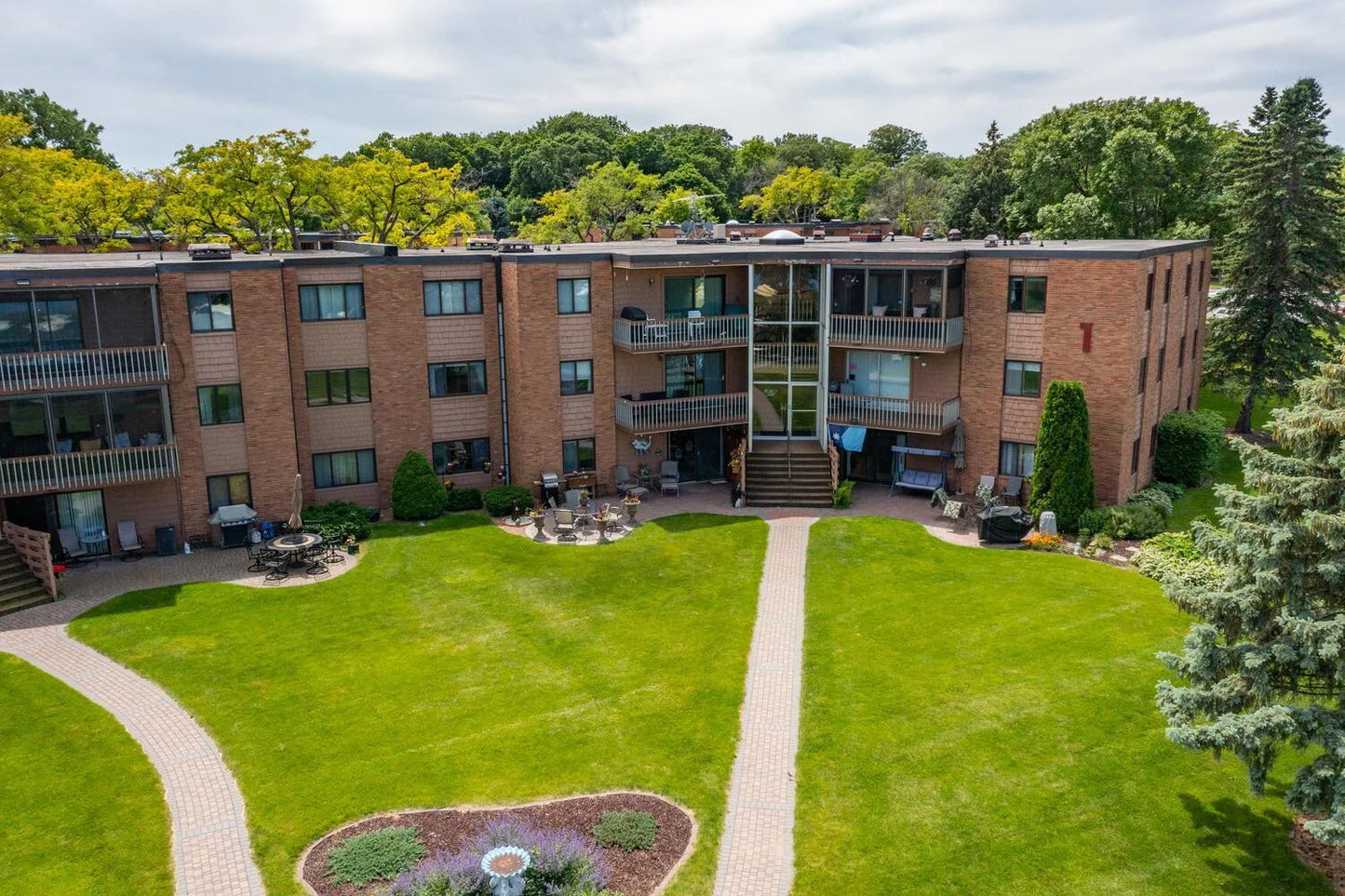 5430 Three Points Boulevard, Mound, MN 55364