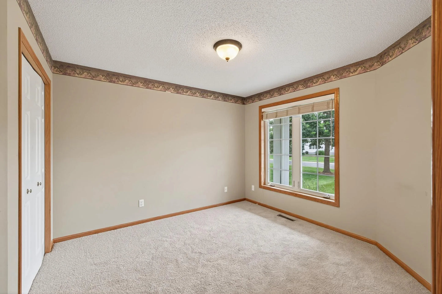 5215 Deerfield Lane, Prior Lake, MN 55372