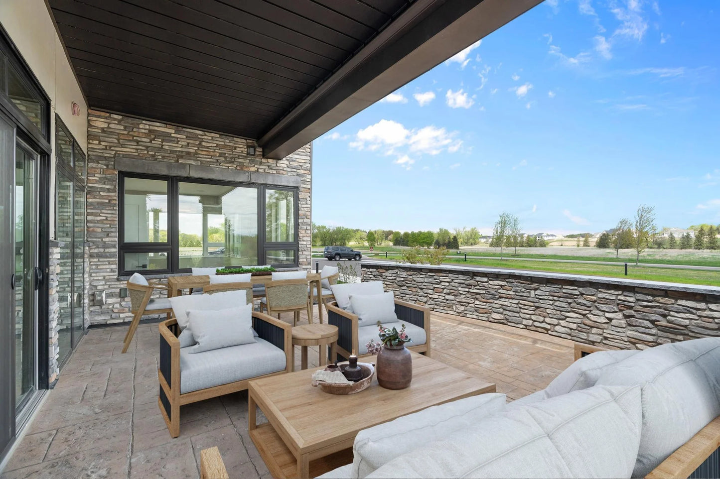1 Hill Farm Road, North Oaks, MN 55127