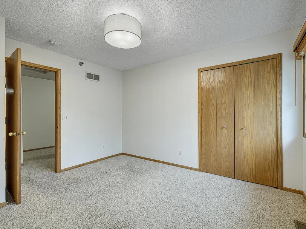 8432 Cortland Road, Eden Prairie, MN 55344