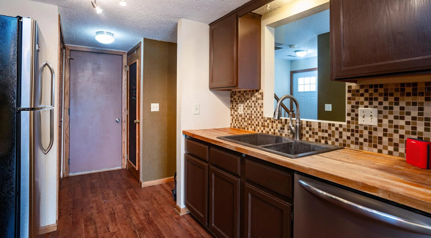 4811 Orchid Lane, Plymouth, MN 55446