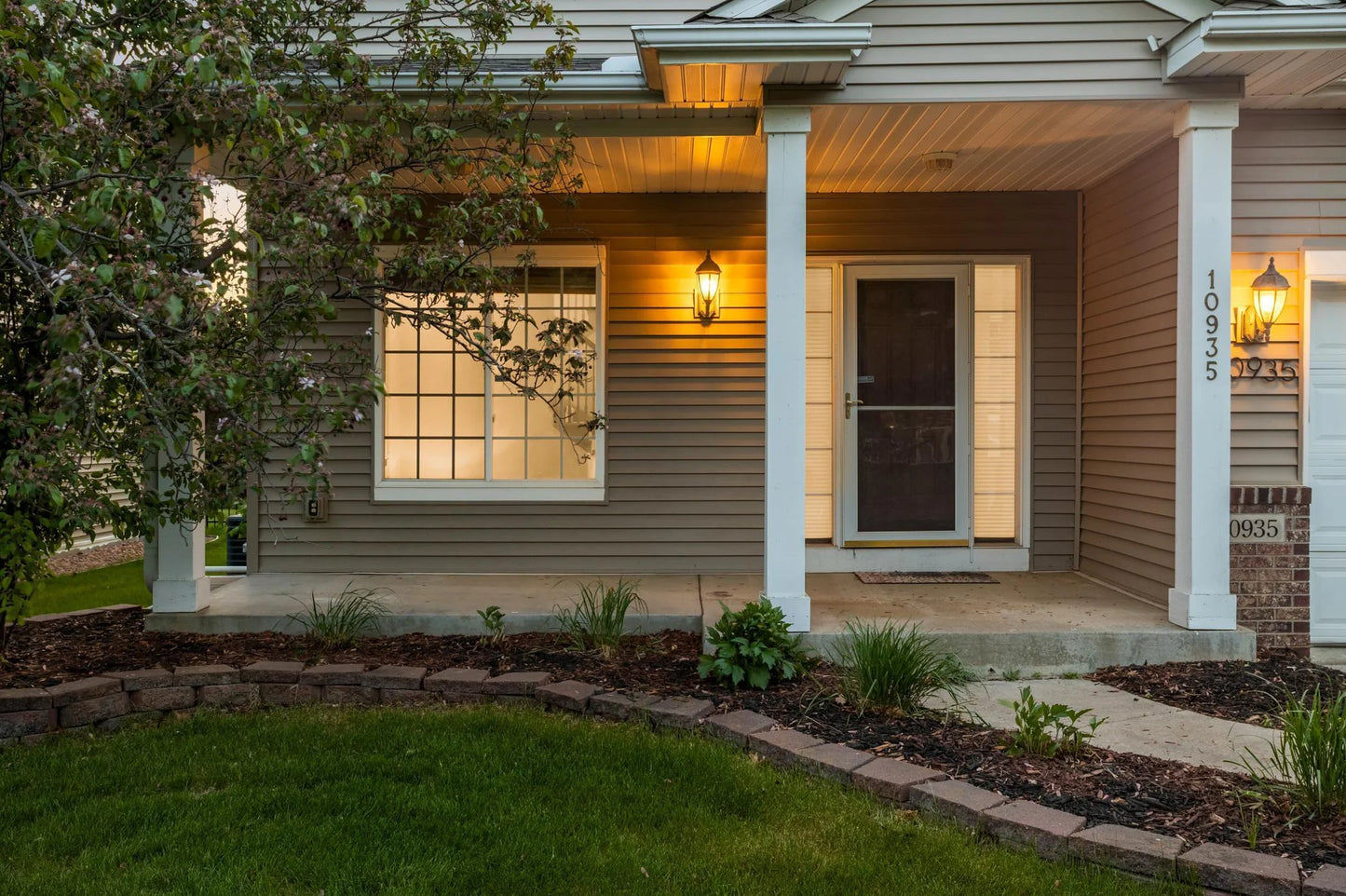 10935 Eagle View Place, Woodbury, MN 55129
