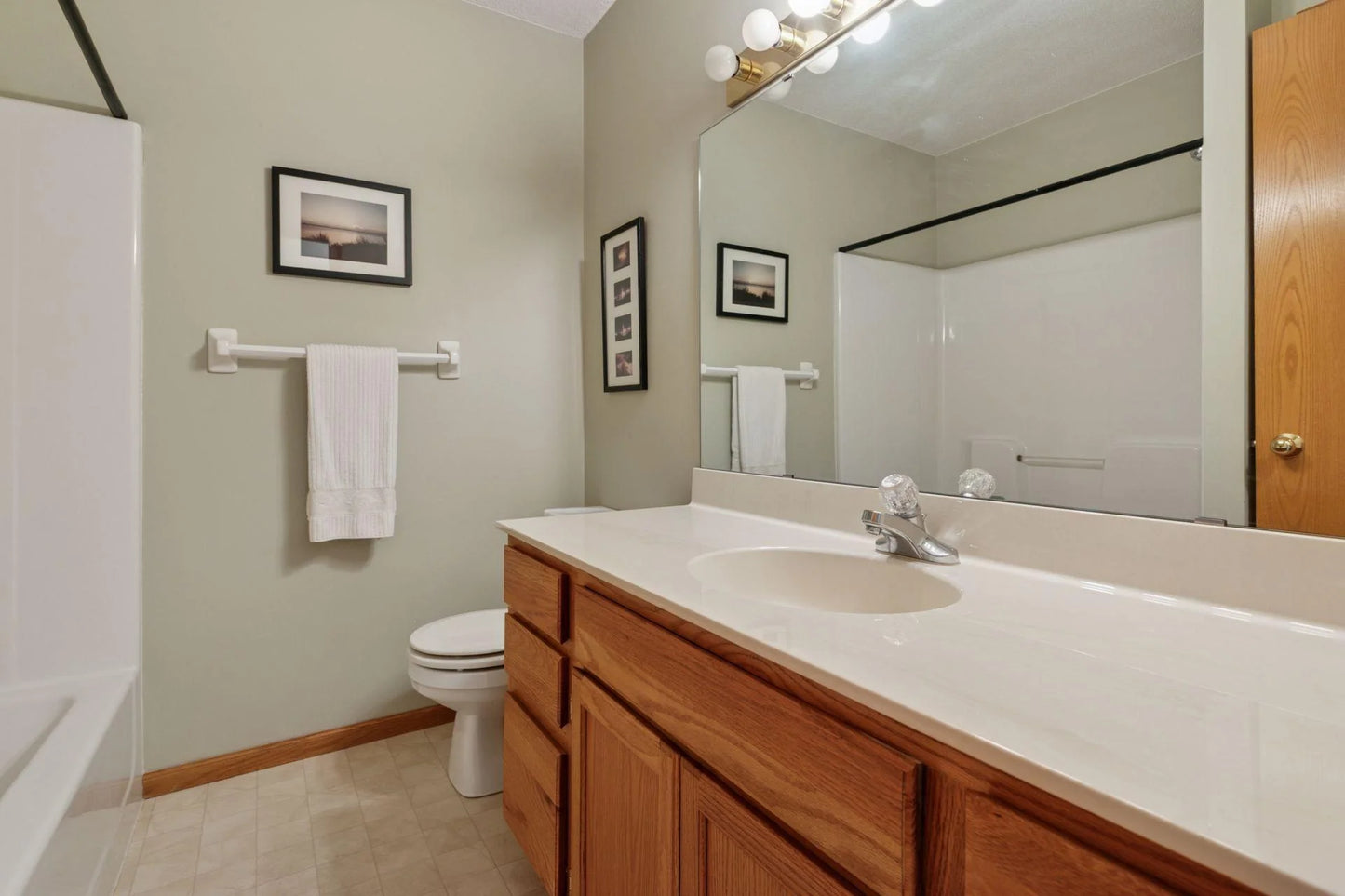 4318 Mccoll Drive, Savage, MN 55378