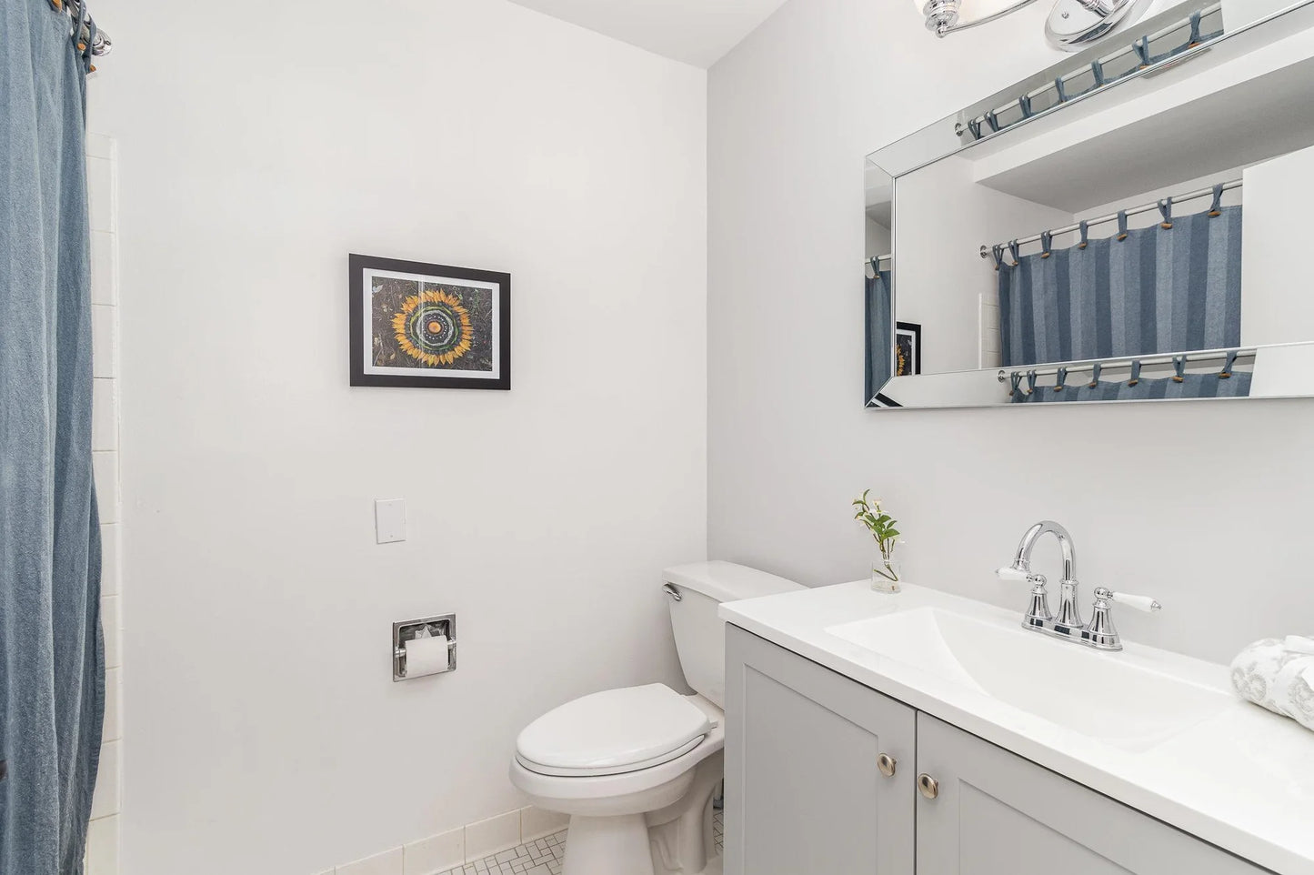 6085 Lincoln Drive, Edina, MN 55436