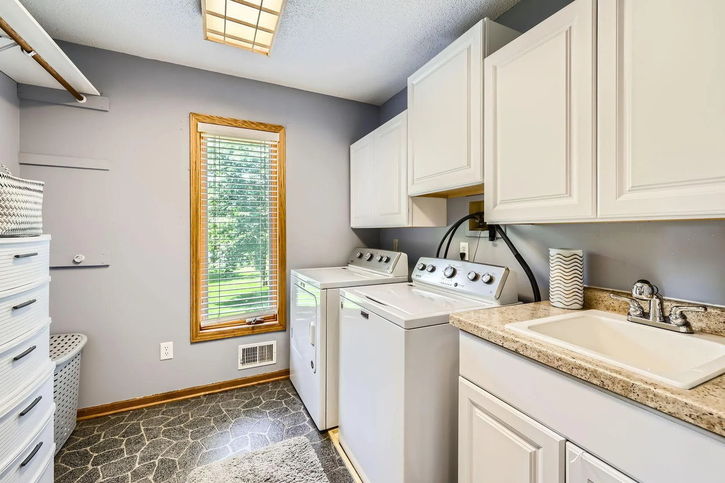 14890 Country Road, Rogers, MN 55374