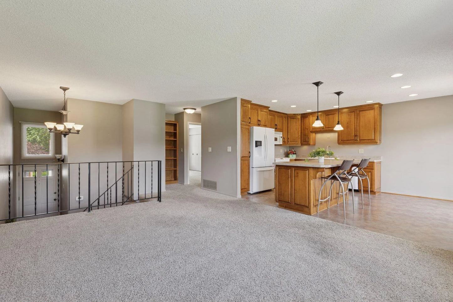 10436 Yorktown Lane, Maple Grove, MN 55369