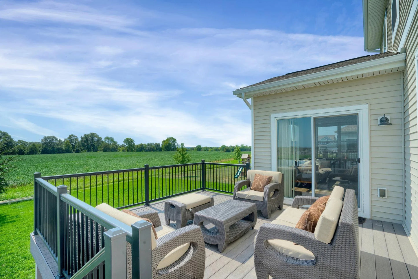 1721 Pebblestone Road, Carver, MN 55315