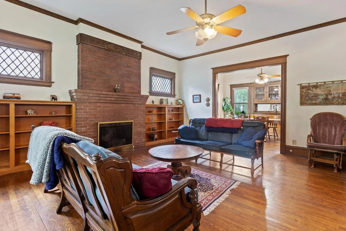 2512 Humboldt Avenue, Minneapolis, MN 55405