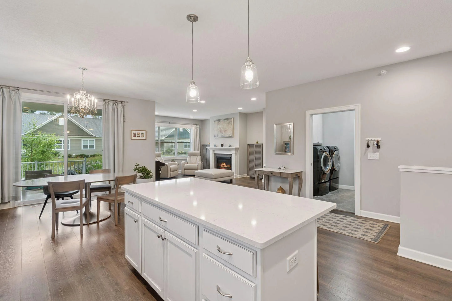 630 Lovell Avenue, Roseville, MN 55113