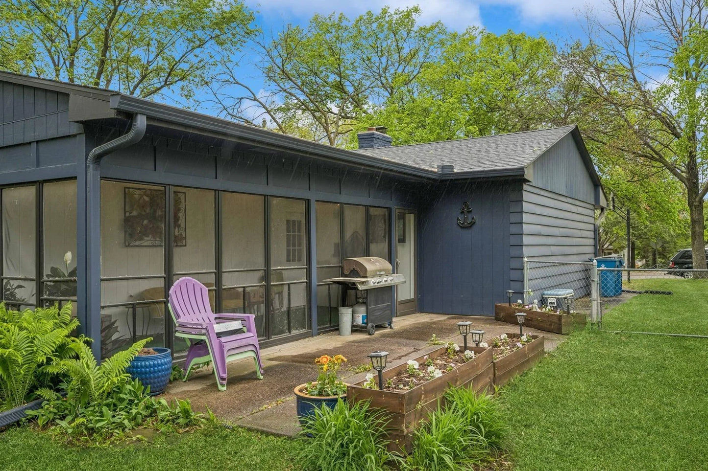 2500 Ensign Avenue, Golden Valley, MN 55427