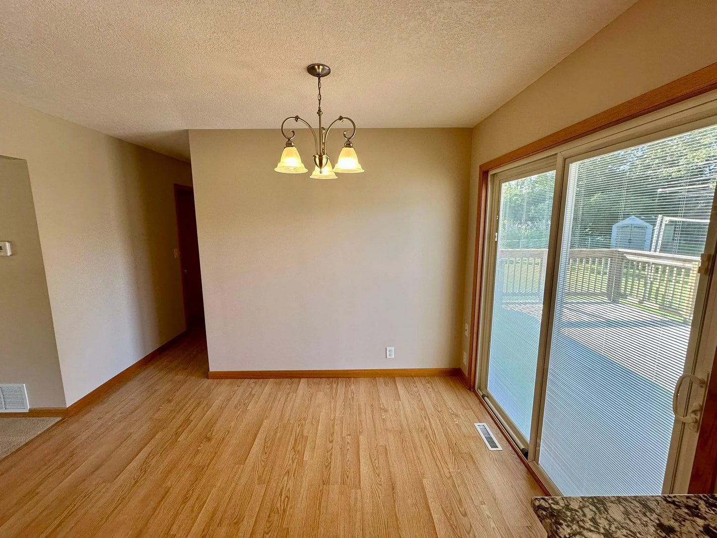 6190 Dell Lane, Woodbury, MN 55125