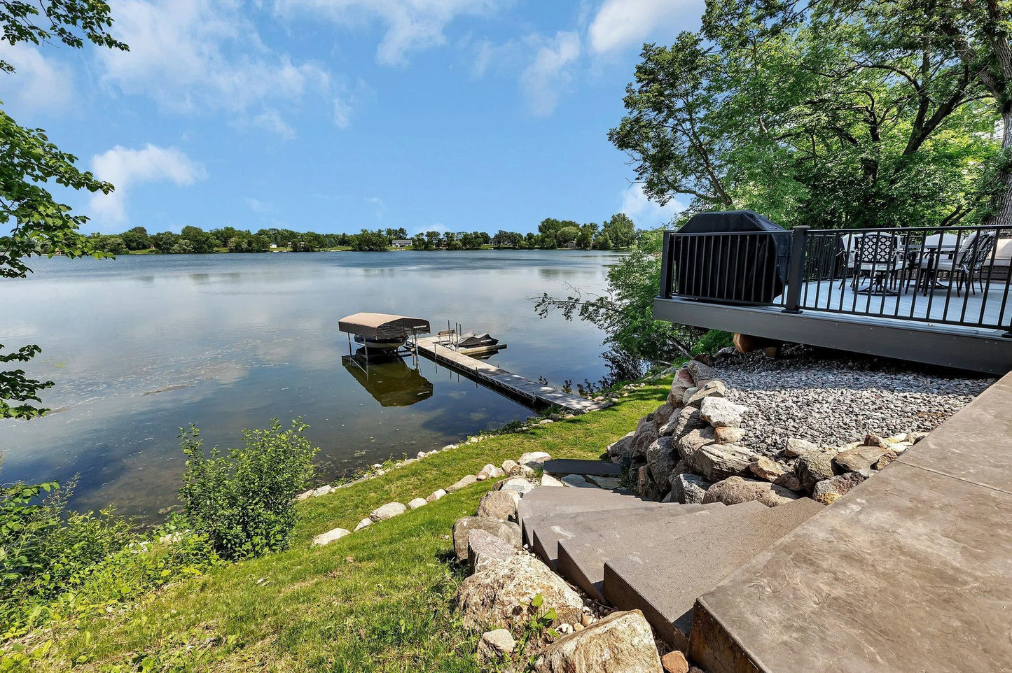 565 Brooks Lake Road, Cokato, MN 55321