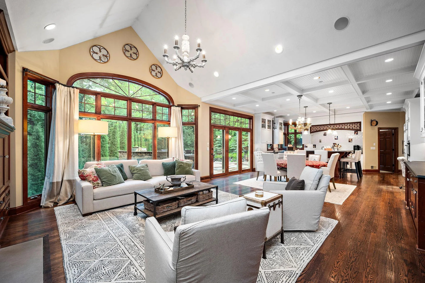 6155 Murray Court, Shorewood, MN 55331