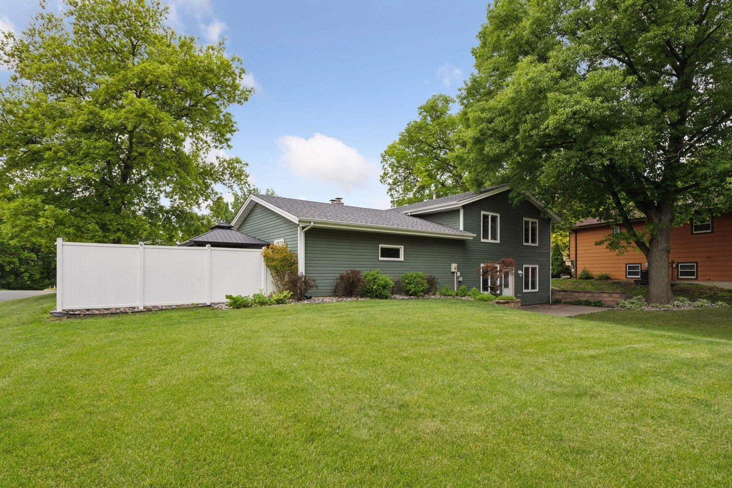 15243 Bluedorn Circle, Prior Lake, MN 55372