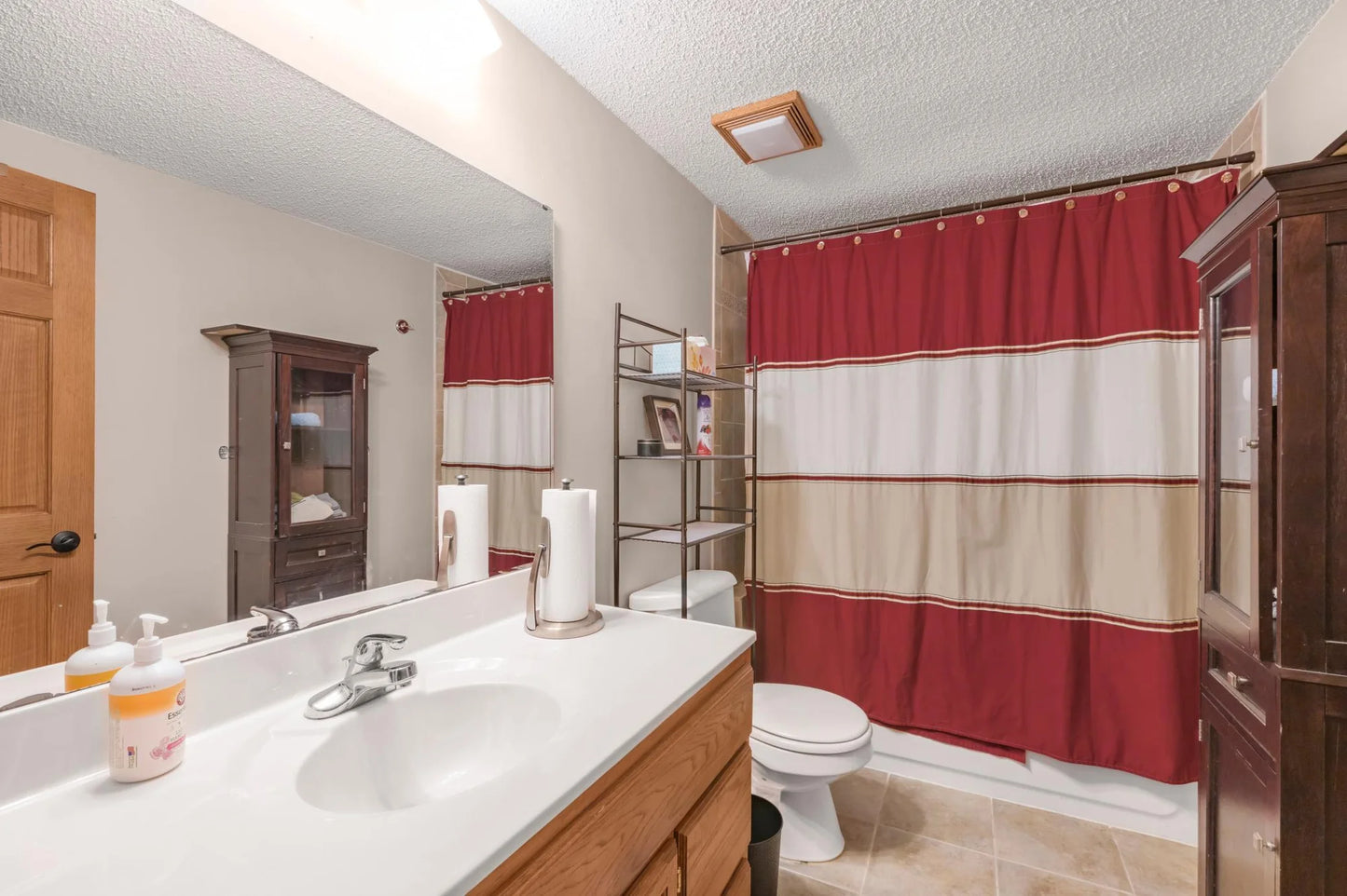 10512 Hidden Oaks Lane, Champlin, MN 55316