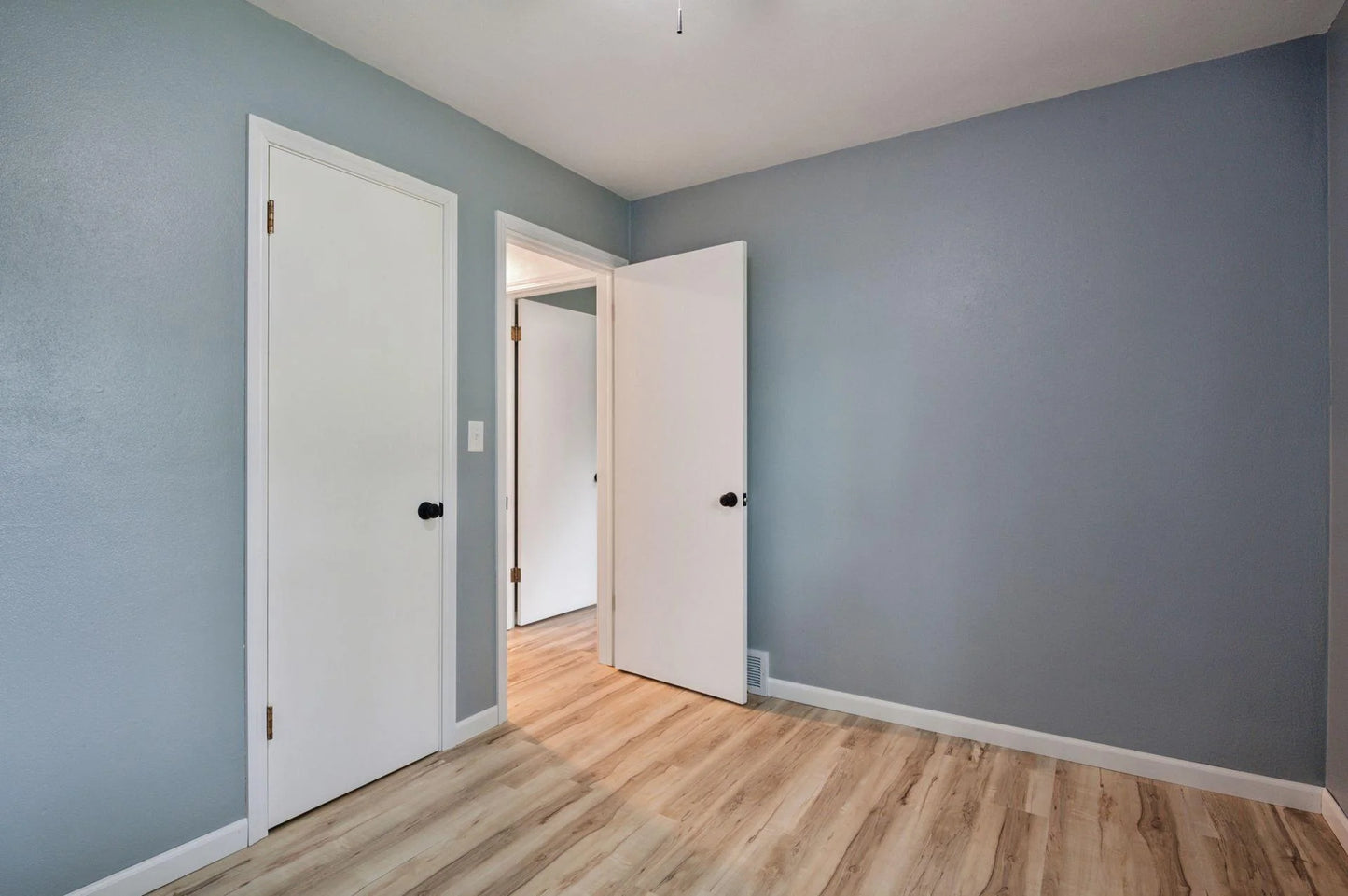 63 Langer Circle, West Saint Paul, MN 55118
