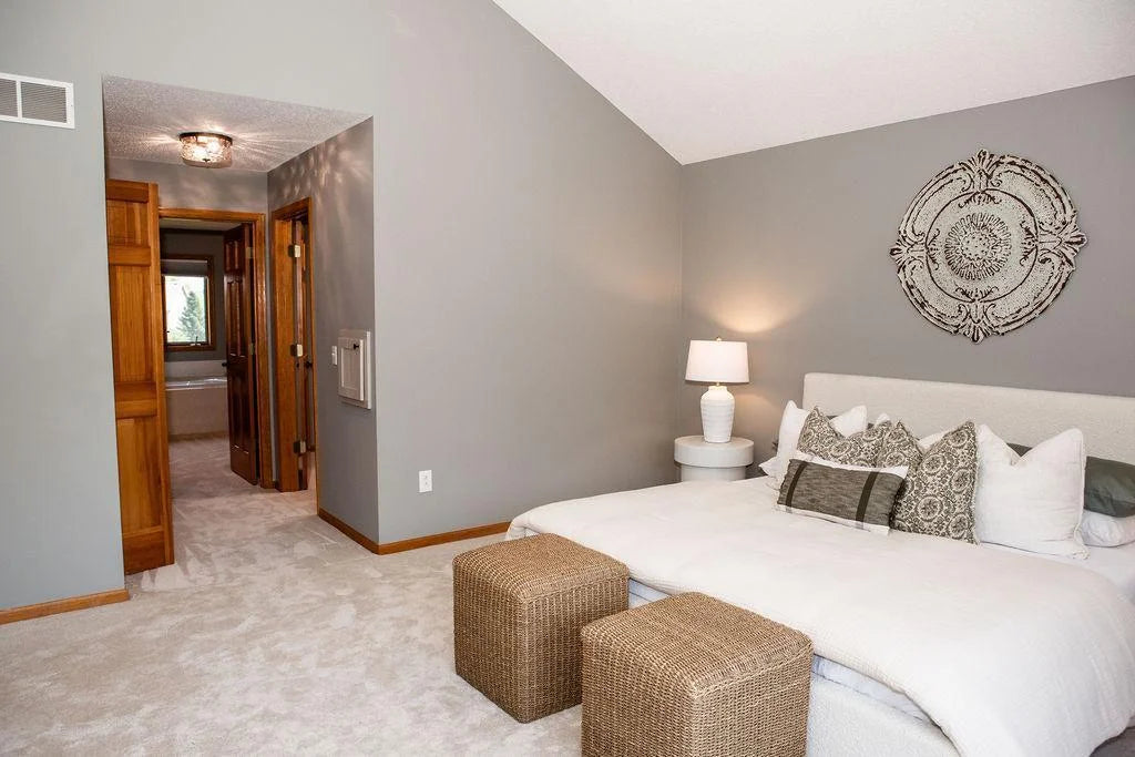 2505 Christian Drive, Chaska, MN 55318