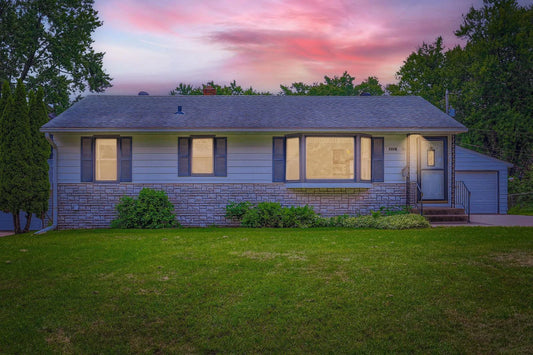 2524 Mayer Lane, Maplewood, MN 55119