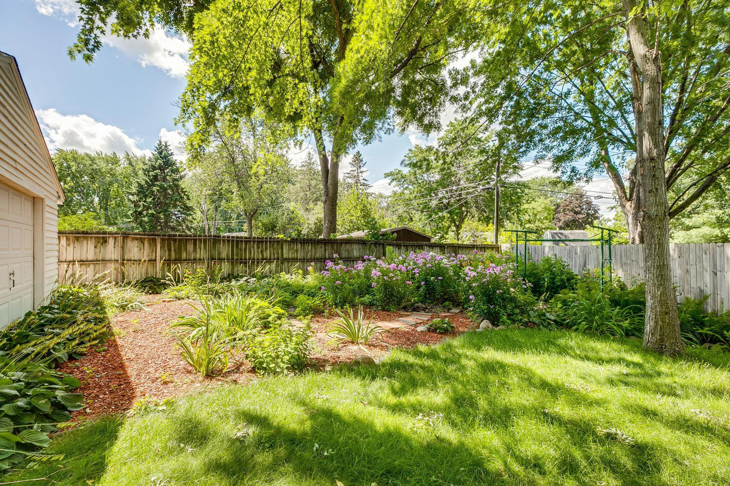 8784 Inman Avenue, Cottage Grove, MN 55016