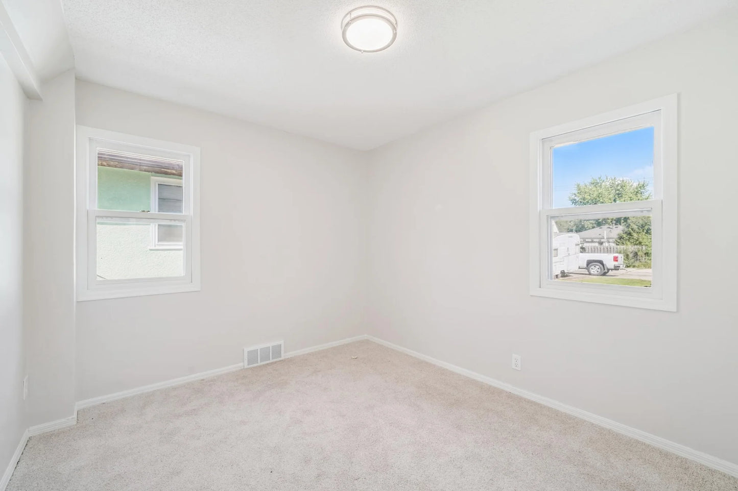 4634 Thomas Avenue, Minneapolis, MN 55412