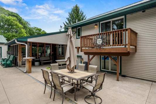 2511 Carver Avenue, Maplewood, MN 55119