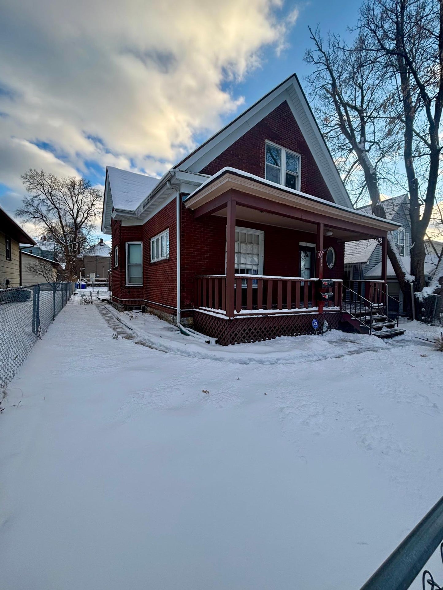 672 Case Avenue, Saint Paul, MN 55106