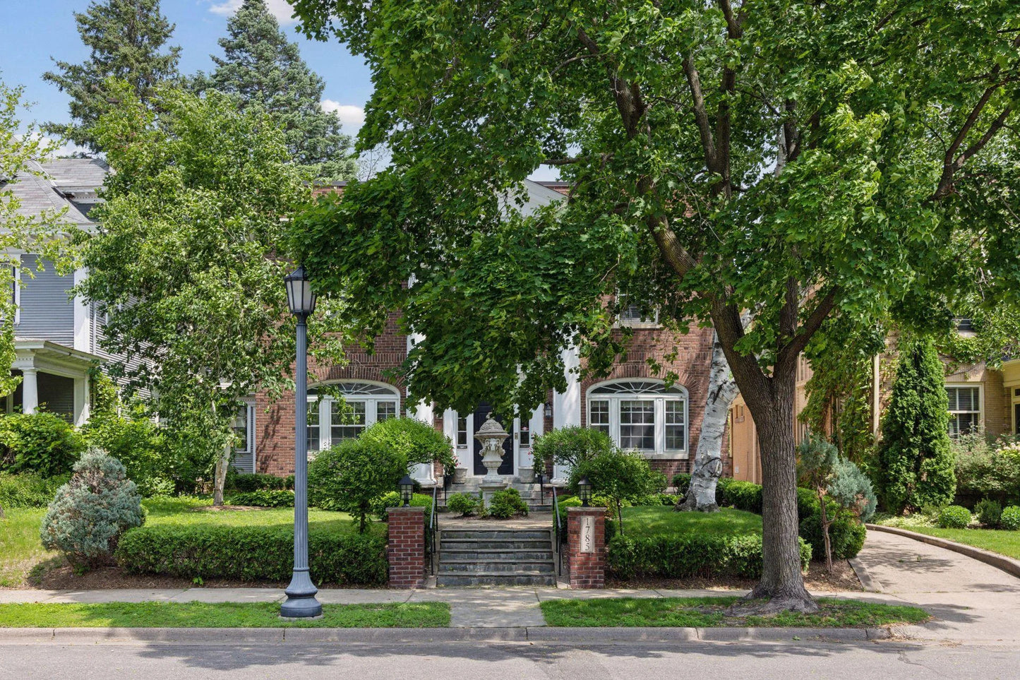 1785 Dupont Avenue, Minneapolis, MN 55403