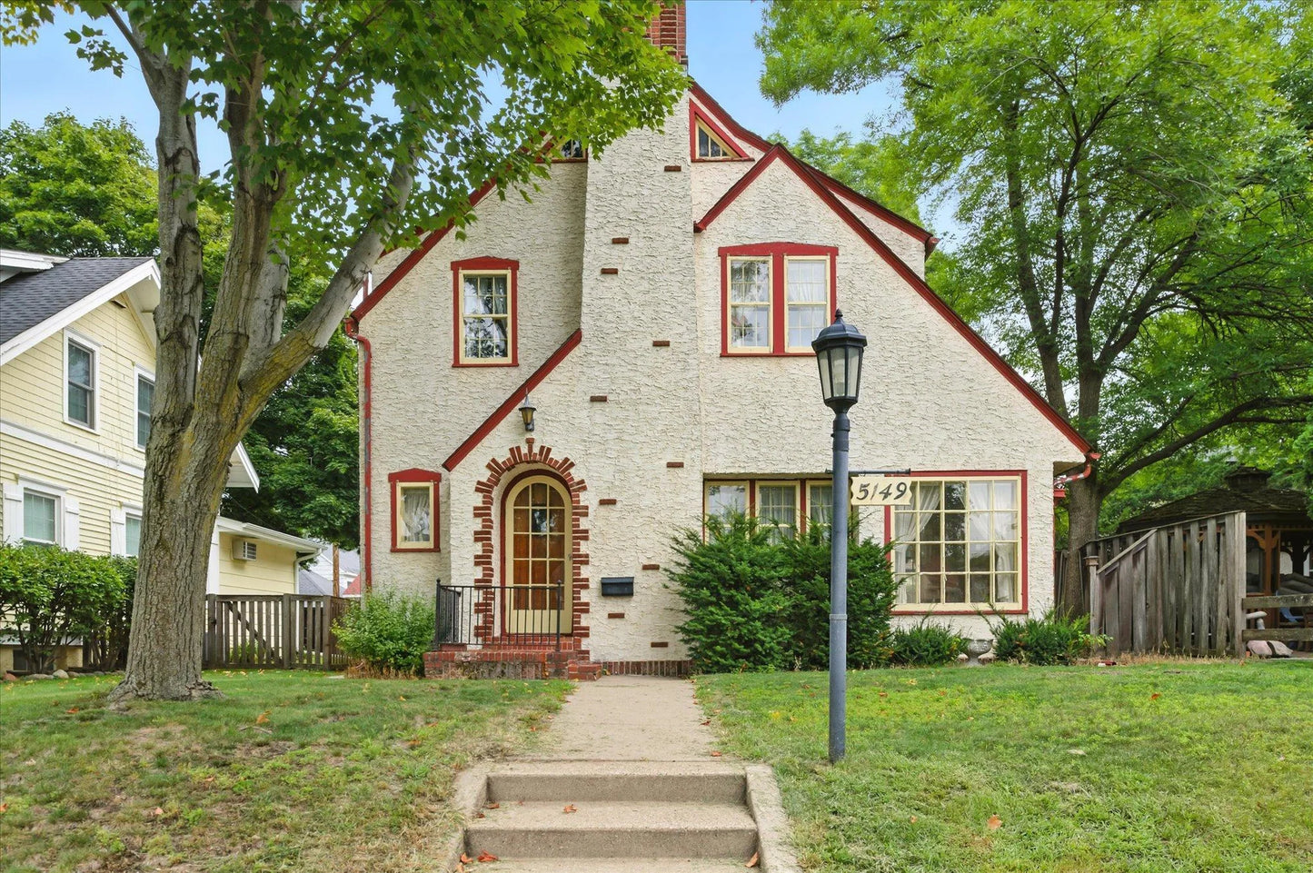 5149 Thomas Avenue, Minneapolis, MN 55410