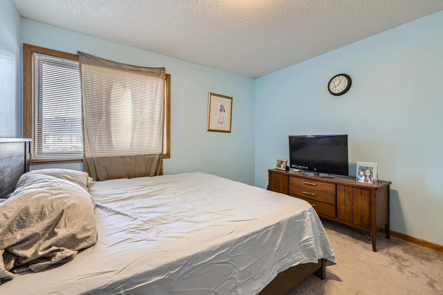 915 Harmony Path, Norwood Young America, MN 55397