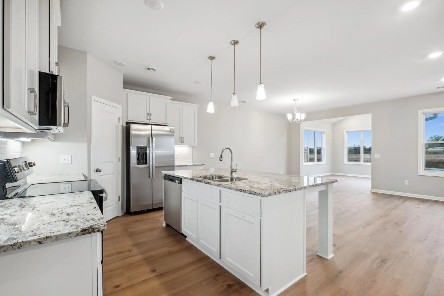6102 158th Street, Hugo, MN 55038
