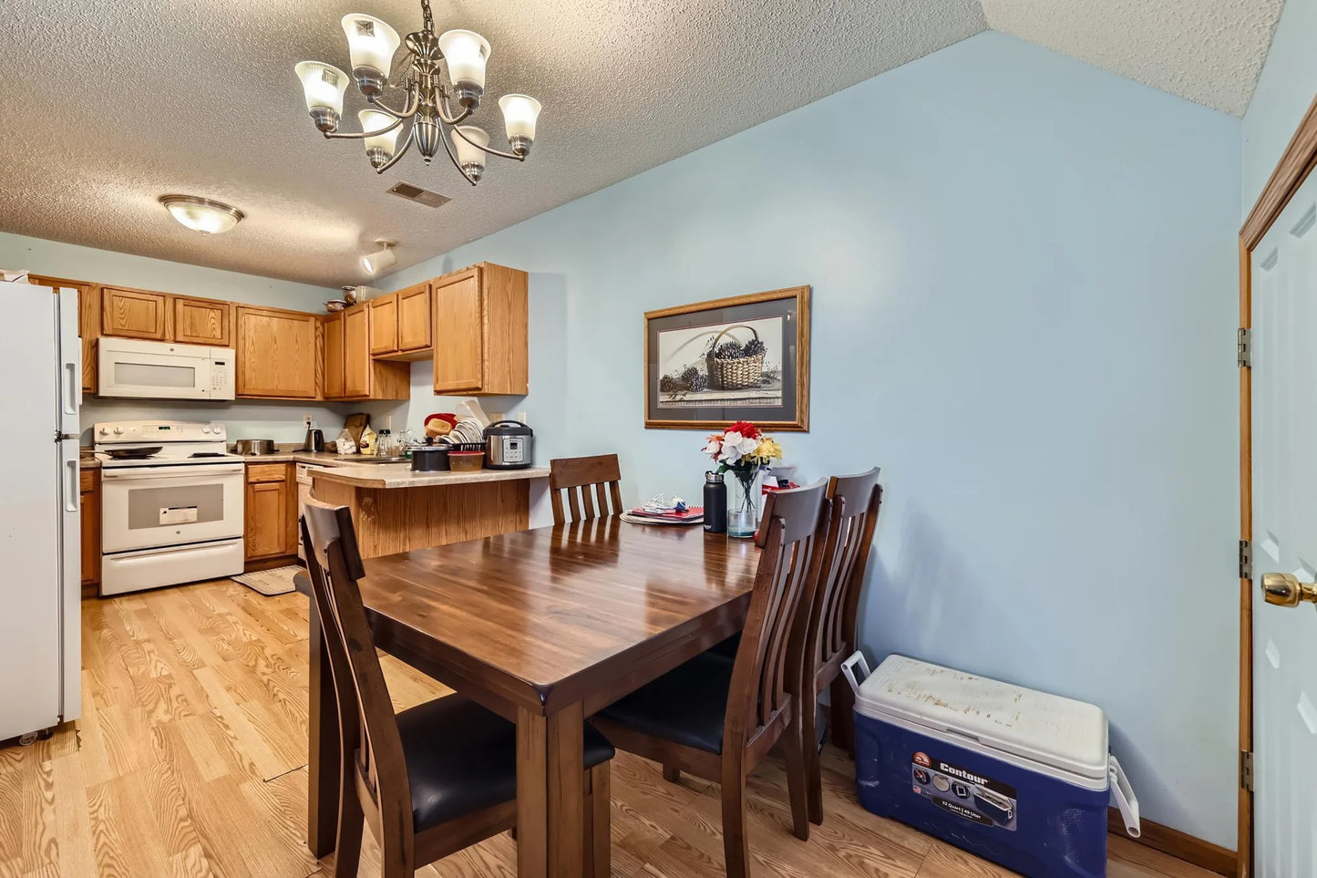 915 Harmony Path, Norwood Young America, MN 55397