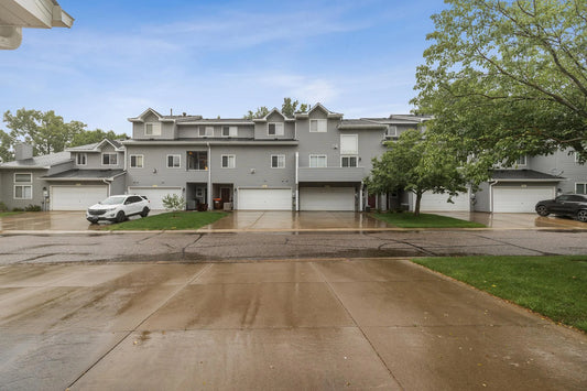 631 Woodduck Drive, Woodbury, MN 55125