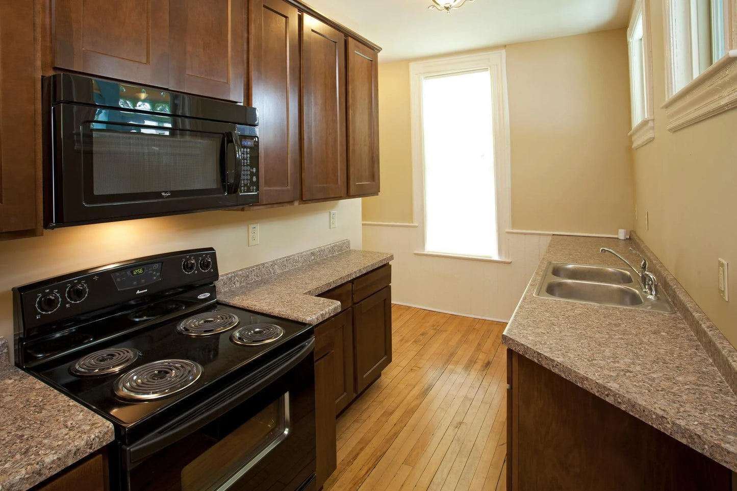 686 Bradley Street, Saint Paul, MN 55130