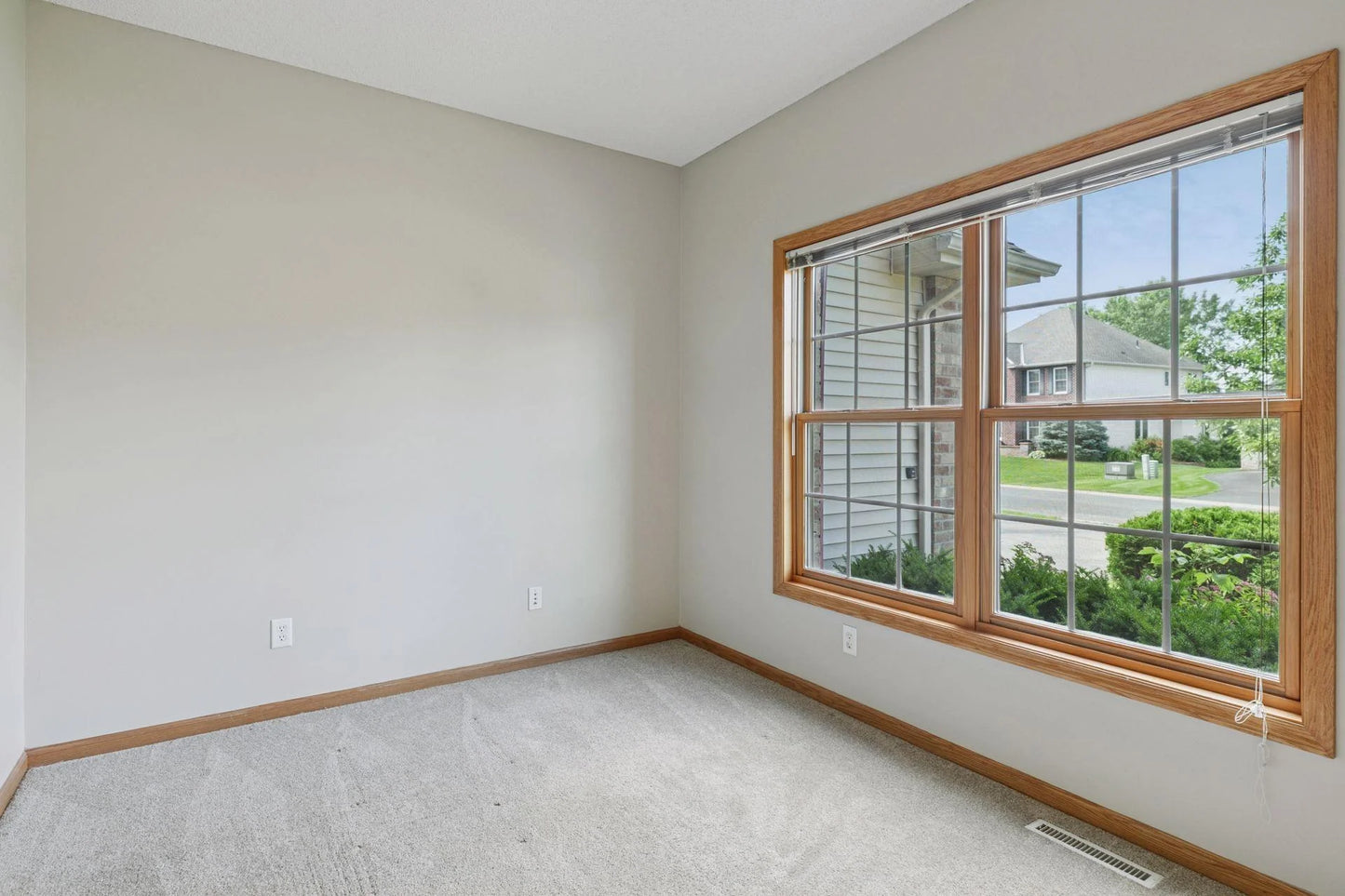 13176 Crolly Court, Rosemount, MN 55068