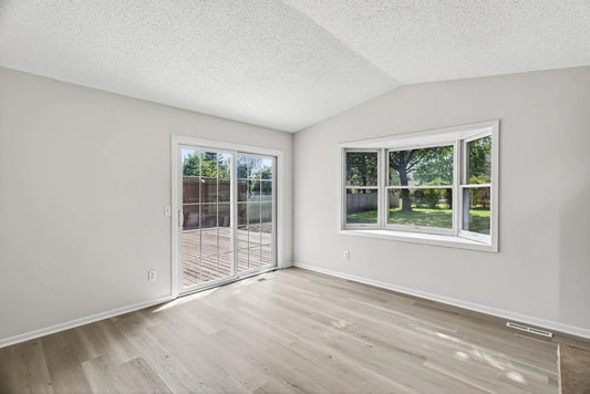 1042 Sibley Street, Shakopee, MN 55379
