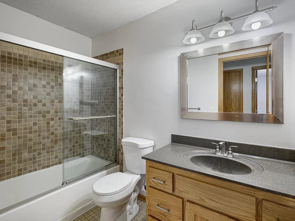 8432 Cortland Road, Eden Prairie, MN 55344
