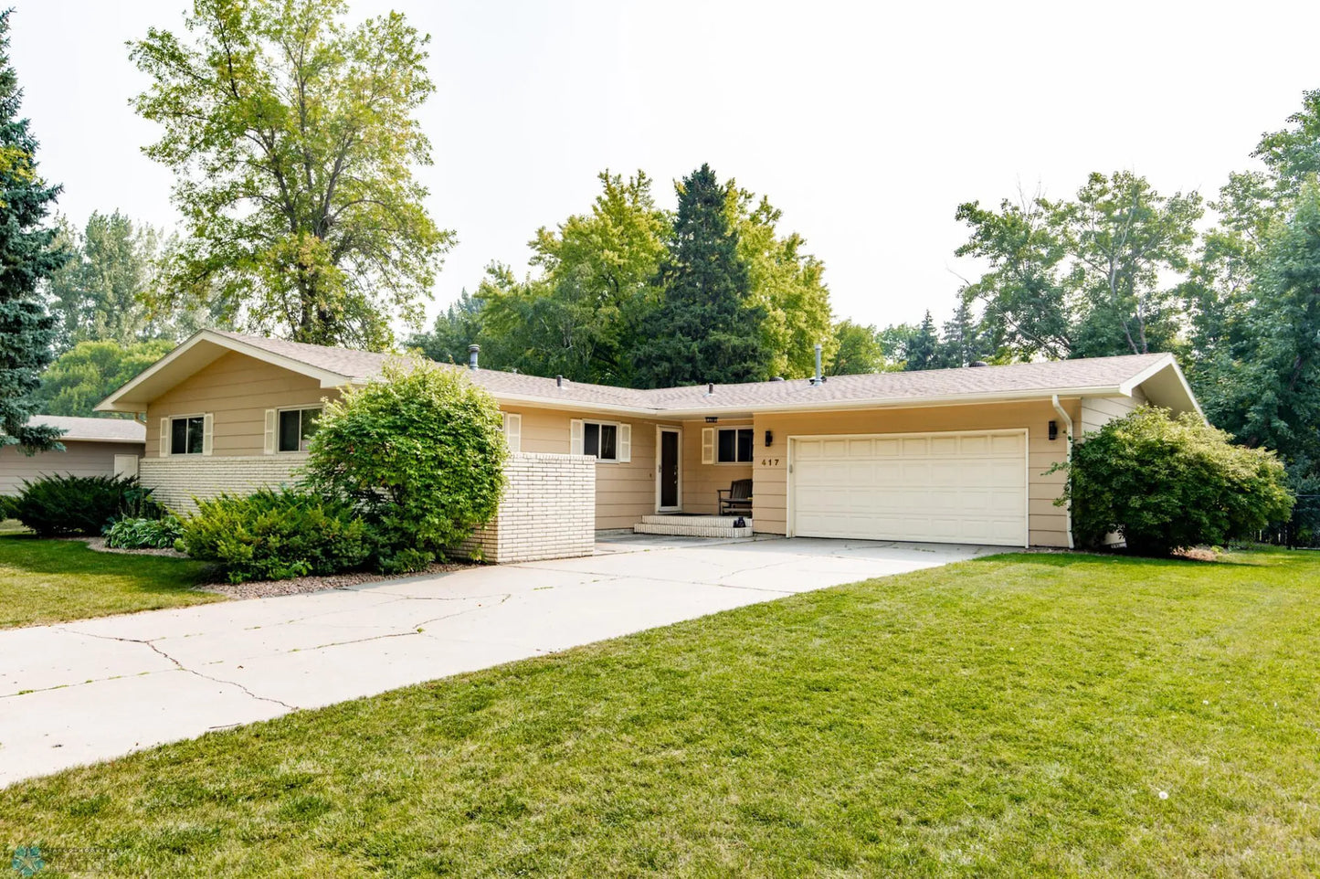 417 Dale Avenue, Moorhead, MN 56560