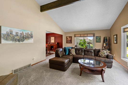 4530 Oak Leaf Drive, Vadnais Heights, MN 55127
