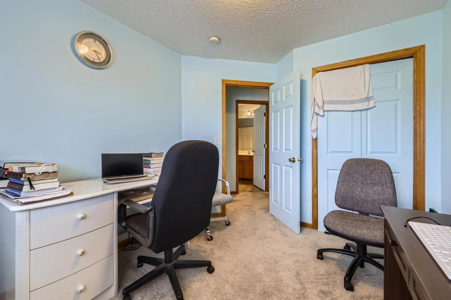 915 Harmony Path, Norwood Young America, MN 55397