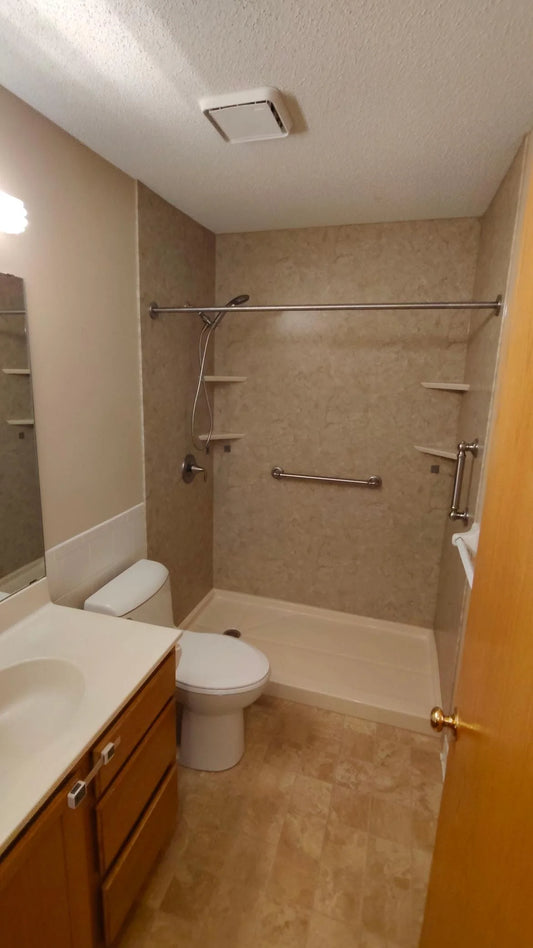 514 Deer Ridge Lane, Maplewood, MN 55119