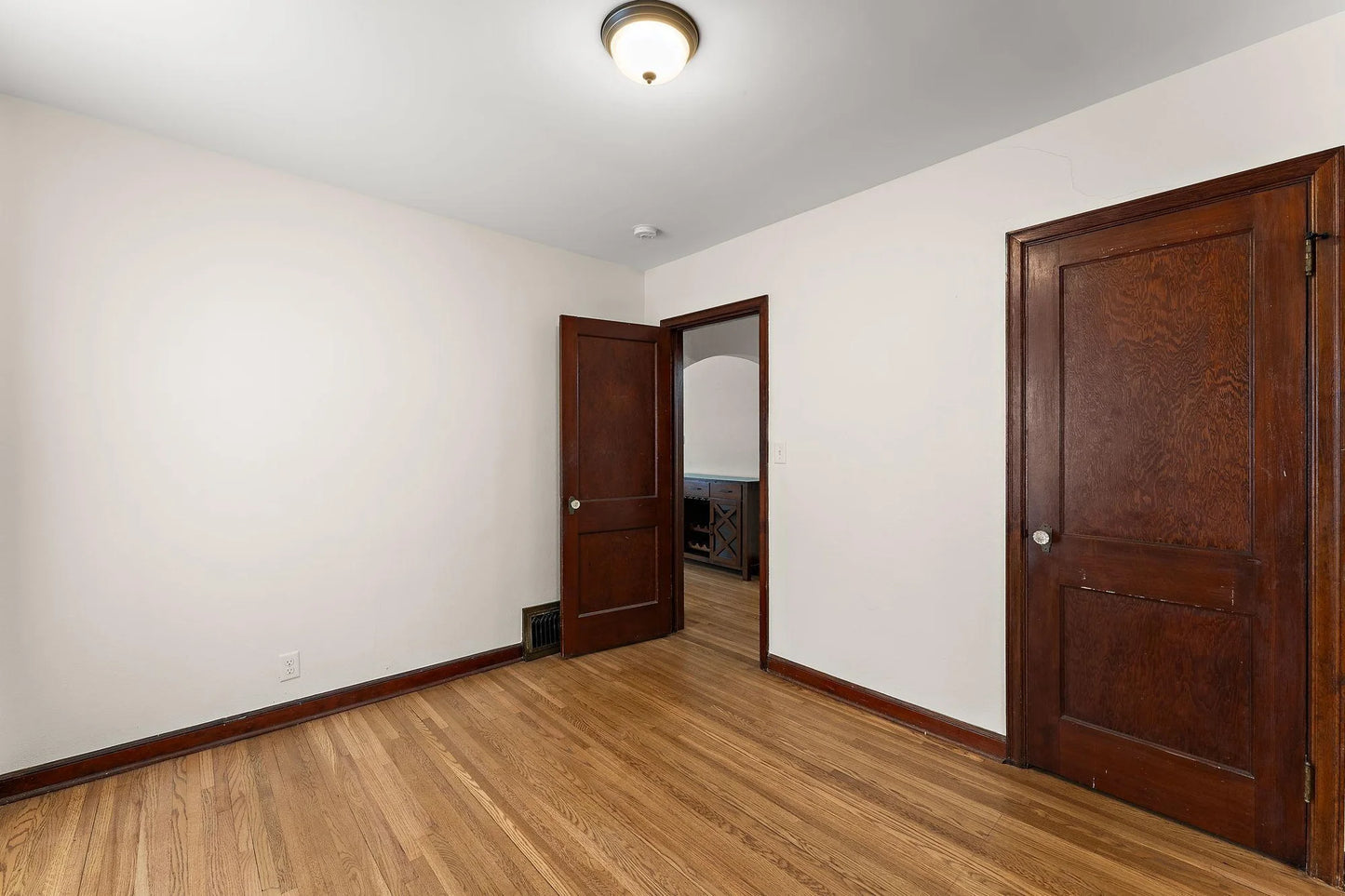 519 8th Avenue, South Saint Paul, MN 55075