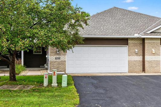 6236 Creekview Lane, Brooklyn Park, MN 55443