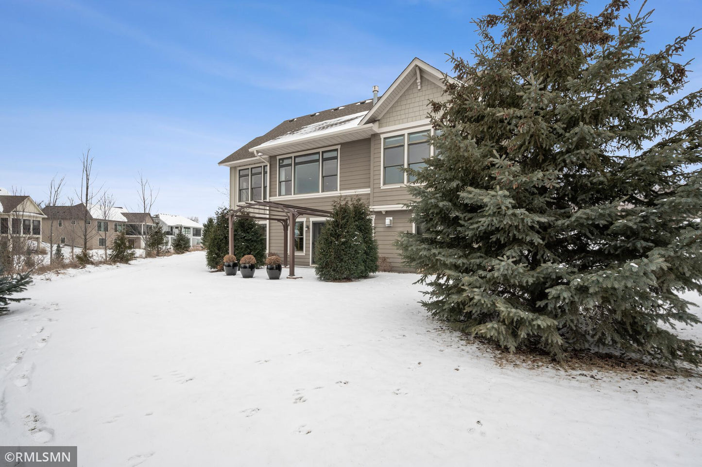 2 Osprey Court, North Oaks, MN 55127