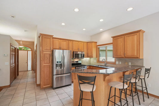 4354 Priorwood Street, Prior Lake, MN 55372