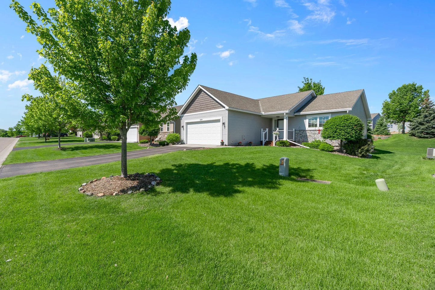 5234 Sundial Lane, Woodbury, MN 55129