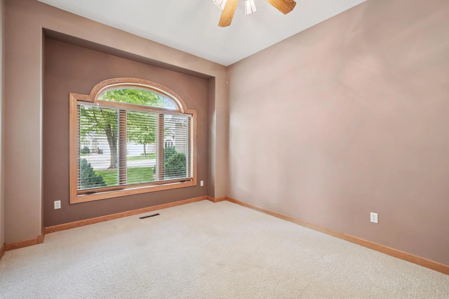 4354 Priorwood Street, Prior Lake, MN 55372