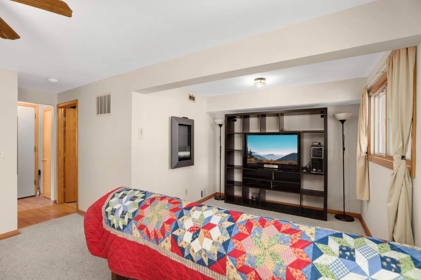 4448 Woodgate Point, Eagan, MN 55122