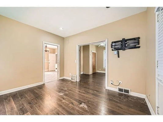 1615 Payne Avenue, Saint Paul, MN 55130