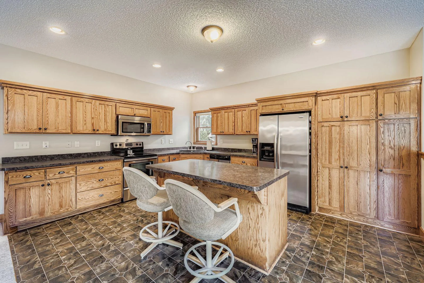 540 Creek Drive, Champlin, MN 55316