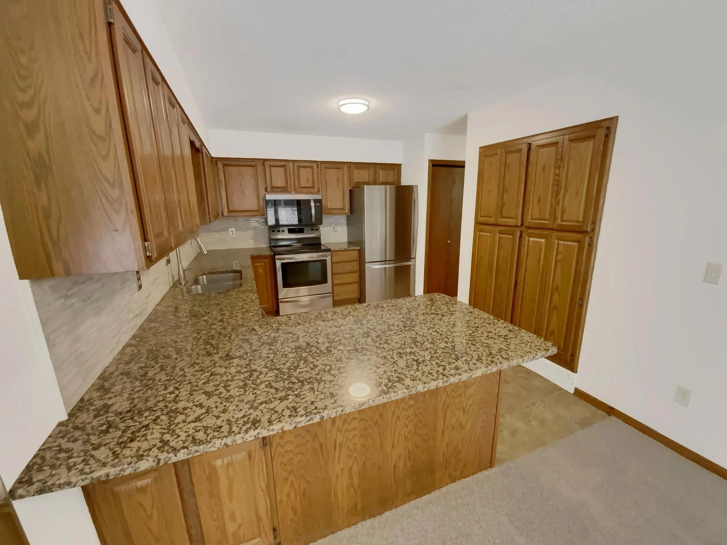 6991 Edenvale Boulevard, Eden Prairie, MN 55346